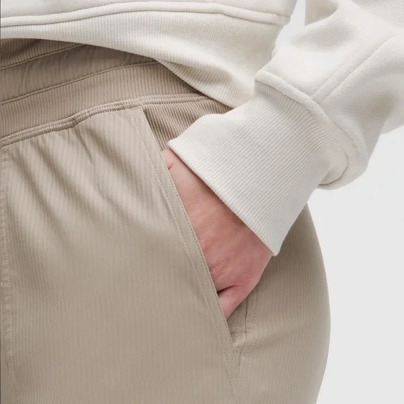 Lululemon Dance Studio Mid Rise Crop Pants - Picture 4 of 16